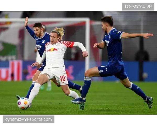 德甲争冠格局生变：三强阵容深度升级，谁将问鼎本赛季？